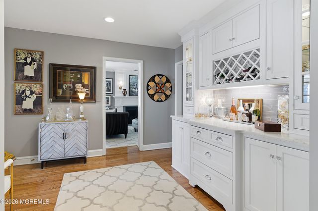 180 Amboy Avenue, Metuchen, NJ 08840