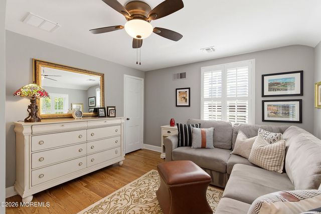 180 Amboy Avenue, Metuchen, NJ 08840