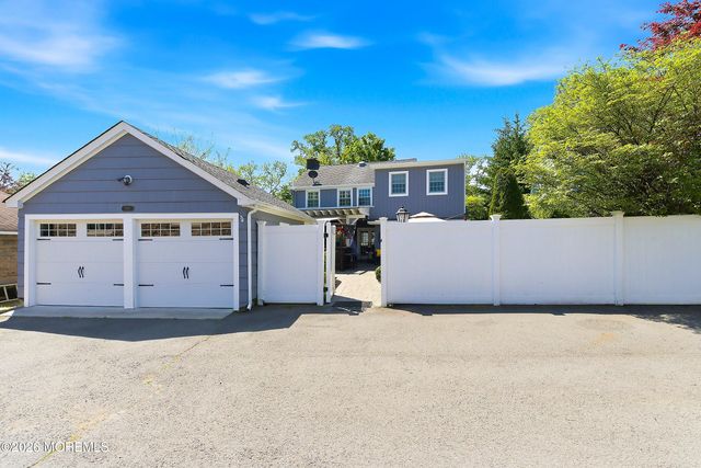 180 Amboy Avenue, Metuchen, NJ 08840