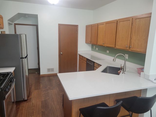 8525 SAWYER Court, Joliet, IL 60431