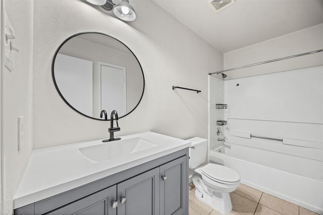 747 Oak West, Houston, TX 77073