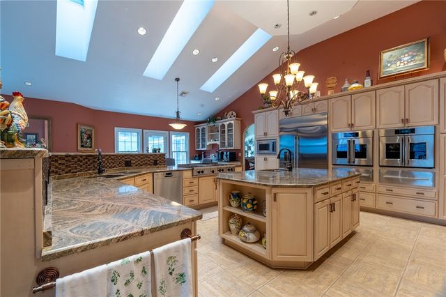 104 Angerer Rd, Cecil, PA 15317