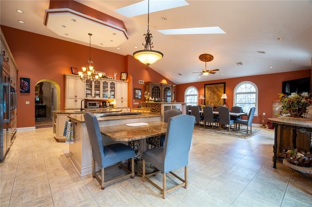 104 Angerer Rd, Cecil, PA 15317
