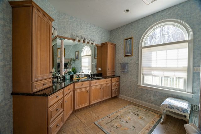104 Angerer Rd, Cecil, PA 15317