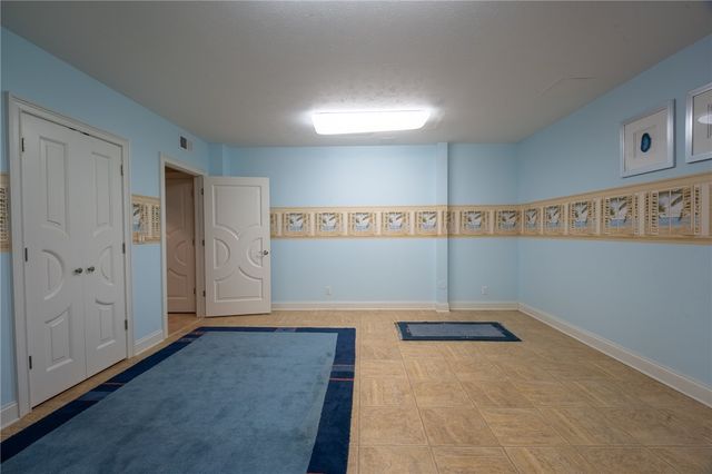 104 Angerer Rd, Cecil, PA 15317