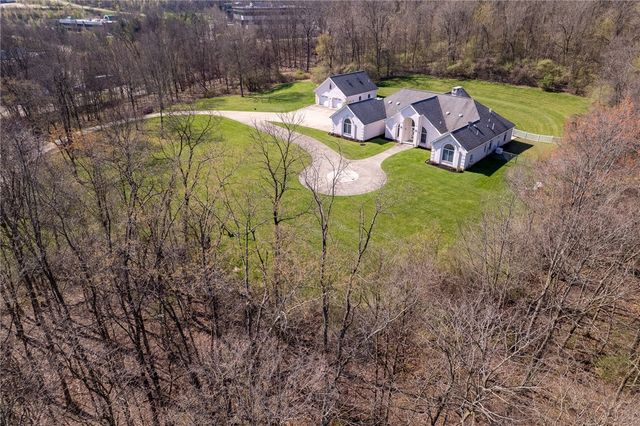 104 Angerer Rd, Cecil, PA 15317