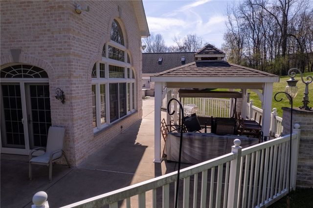 104 Angerer Rd, Cecil, PA 15317