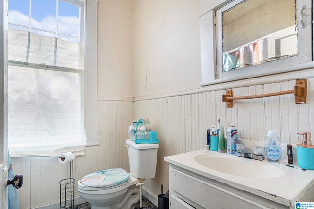 1822 EXETER AVENUE, Bessemer, AL 35020