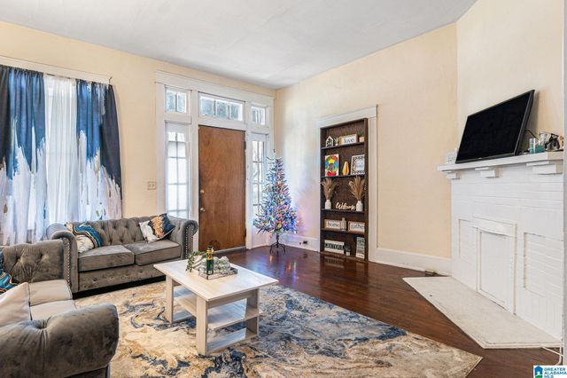 1822 EXETER AVENUE, Bessemer, AL 35020