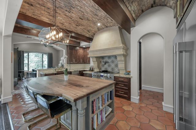 27330 Shady Hills Landing Lane, Spring, TX 77386