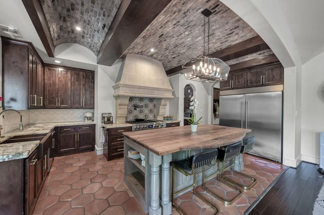 27330 Shady Hills Landing Lane, Spring, TX 77386