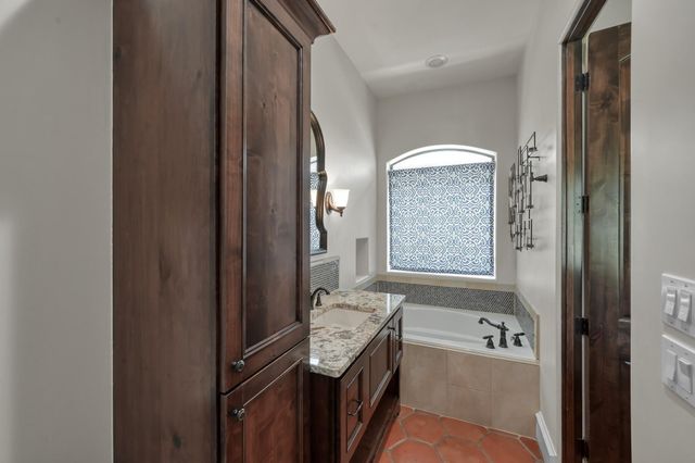 27330 Shady Hills Landing Lane, Spring, TX 77386