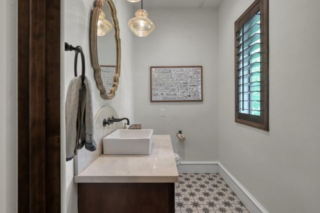 27330 Shady Hills Landing Lane, Spring, TX 77386