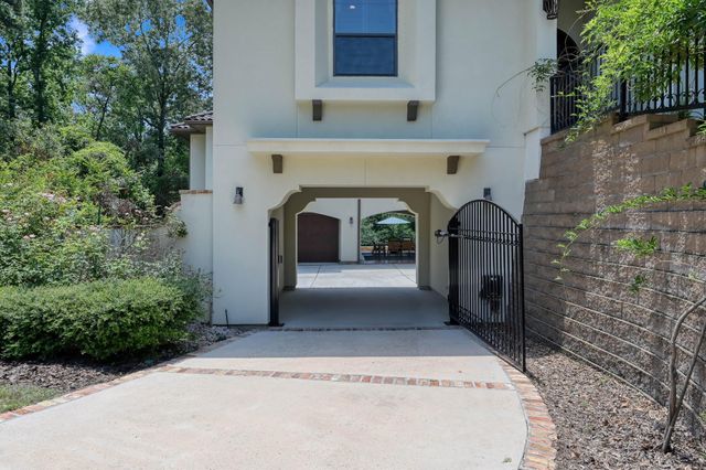 27330 Shady Hills Landing Lane, Spring, TX 77386