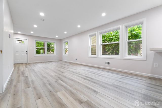 763 Gadek Place, Perth Amboy, NJ 08861