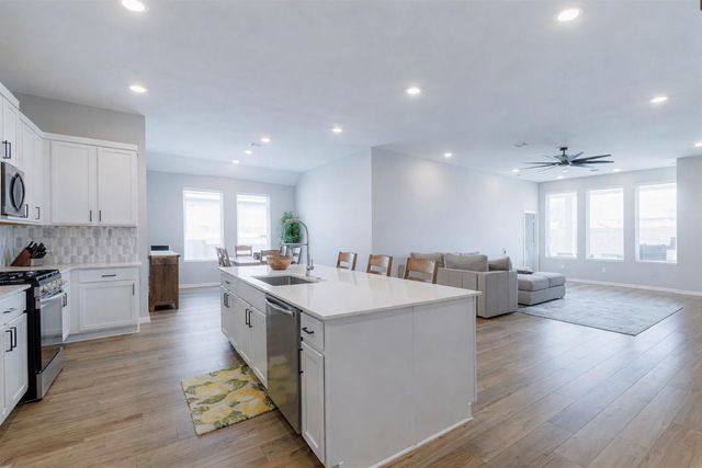 3106 Mariner Island Drive, La Marque, TX 77568