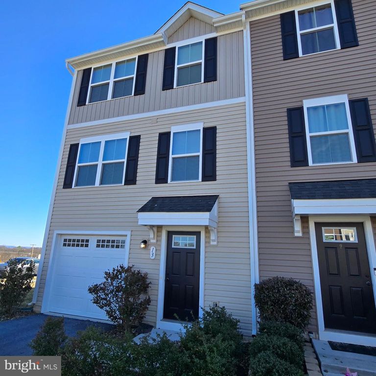13 SEBAGO PL, Martinsburg, WV 25403