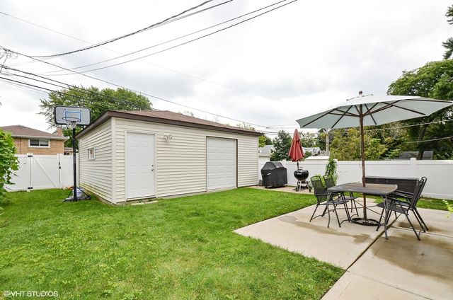 8709 Kedvale Avenue, Skokie, IL 60076