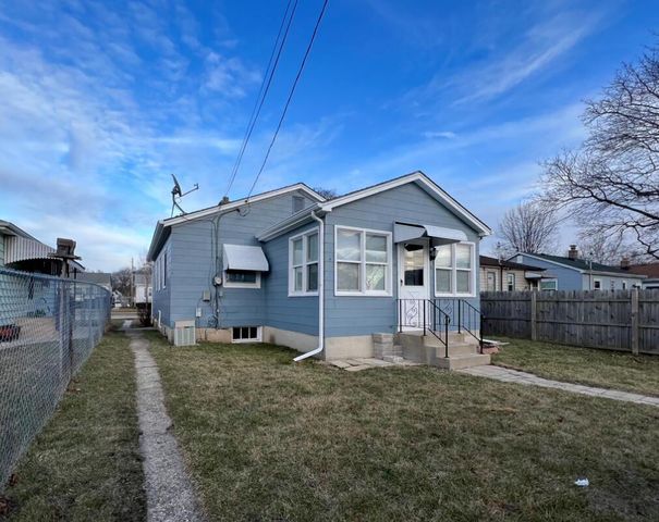 3835 S 17th STREET, Milwaukee, WI 53221