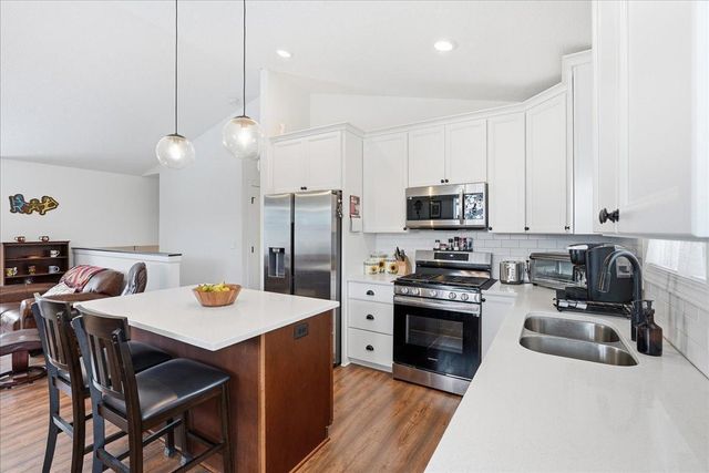 1107 Rich River Way, New Richmond, WI 54017