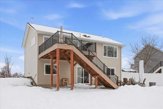 1107 Rich River Way, New Richmond, WI 54017