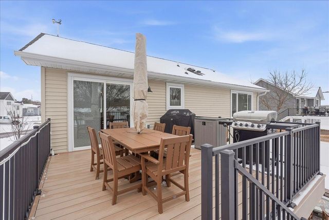 1107 Rich River Way, New Richmond, WI 54017