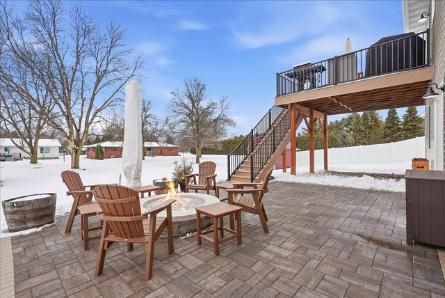 1107 Rich River Way, New Richmond, WI 54017