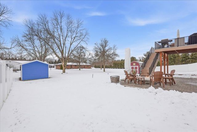 1107 Rich River Way, New Richmond, WI 54017