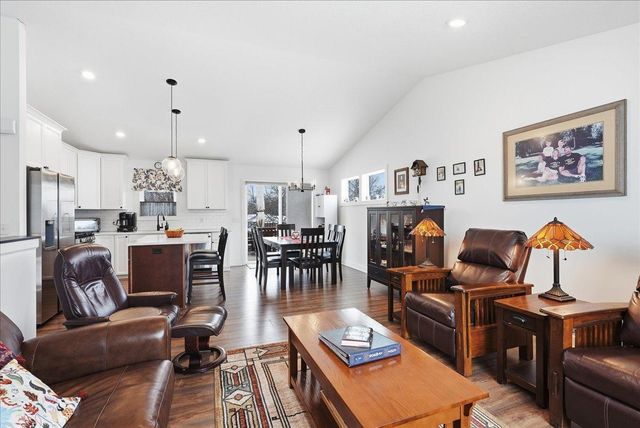 1107 Rich River Way, New Richmond, WI 54017