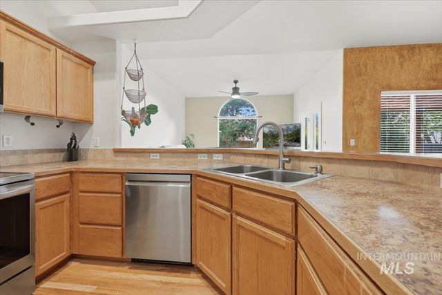 5818 S Cello, Boise, ID 83709