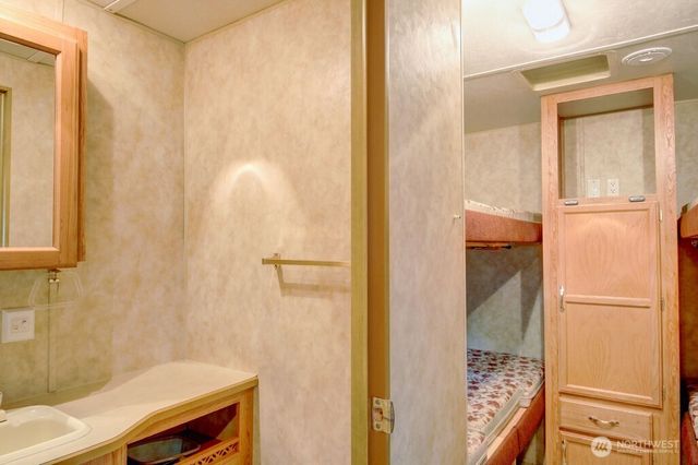 61 Christmas Tree Circle, Deming, WA 98244