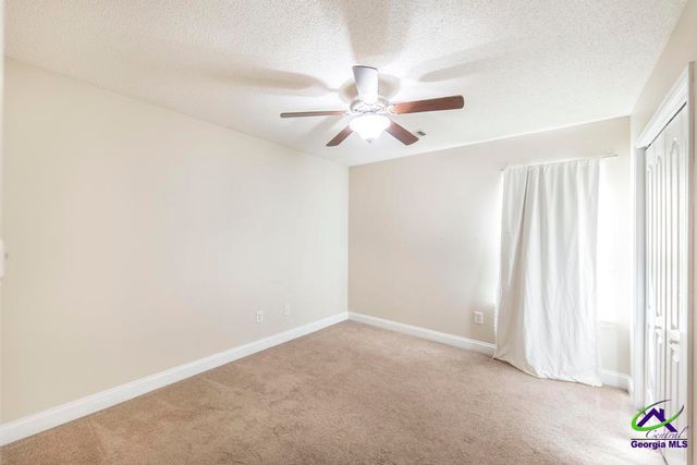 203 Weatherwood Road, Kathleen, GA 31047