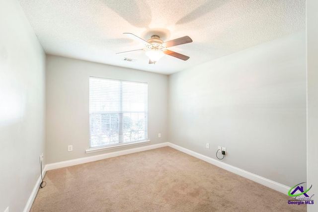 203 Weatherwood Road, Kathleen, GA 31047