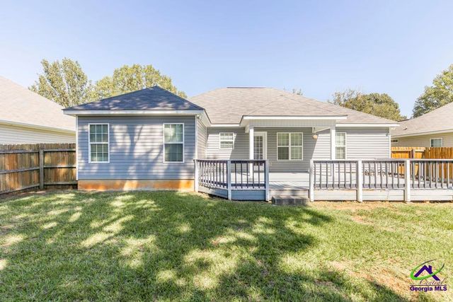 203 Weatherwood Road, Kathleen, GA 31047