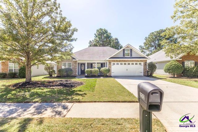 203 Weatherwood Road, Kathleen, GA 31047