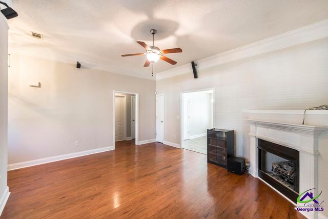 203 Weatherwood Road, Kathleen, GA 31047