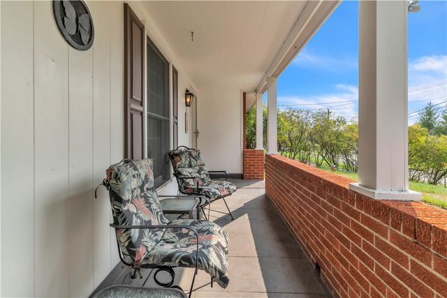 5100 W Harbison Rd, Robinson Twp, PA 15205