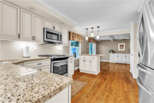 5100 W Harbison Rd, Robinson Twp, PA 15205