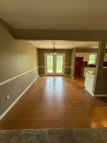2220 N LAKELAND DR, Columbia, MO 65202