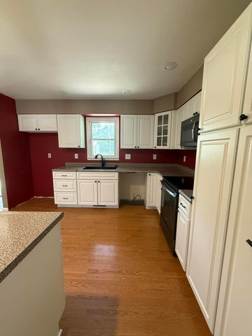 2220 N LAKELAND DR, Columbia, MO 65202
