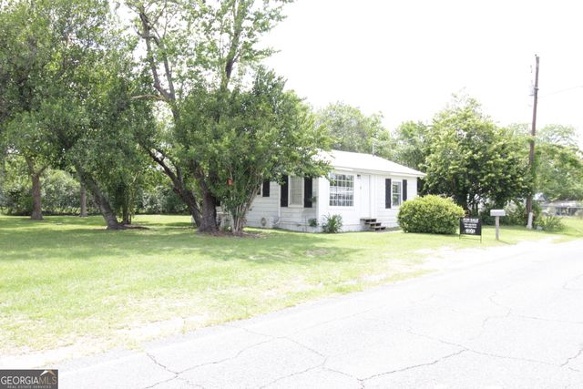 511 E 17th Street, Alma, GA 31510