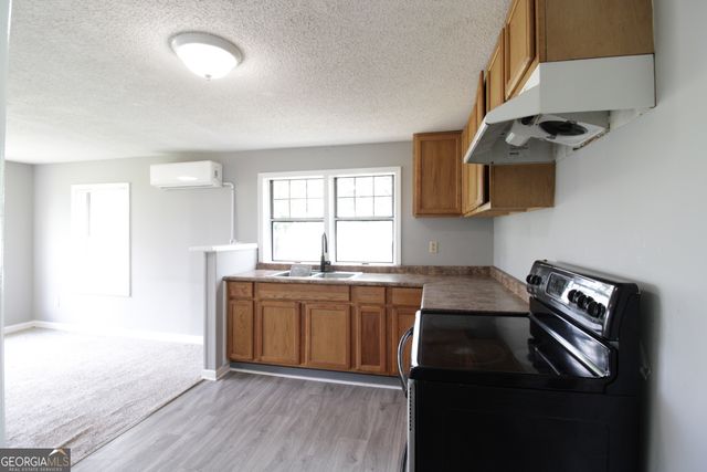 511 E 17th Street, Alma, GA 31510
