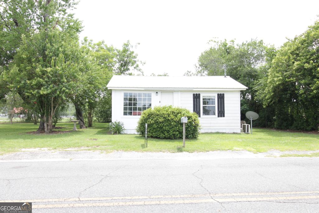 511 E 17th Street, Alma, GA 31510