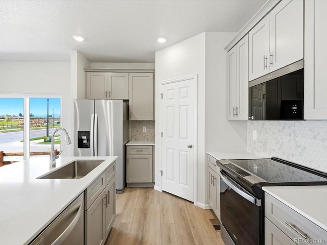 2213 E 164th Ave, Thornton, CO 80602