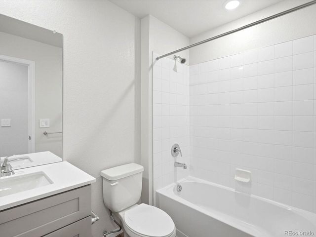 2213 E 164th Ave, Thornton, CO 80602