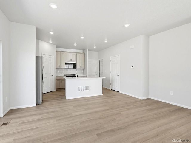 2213 E 164th Ave, Thornton, CO 80602