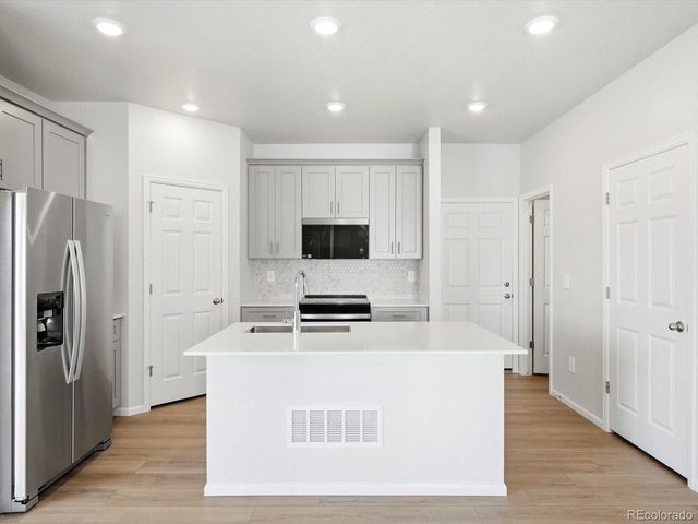 2213 E 164th Ave, Thornton, CO 80602