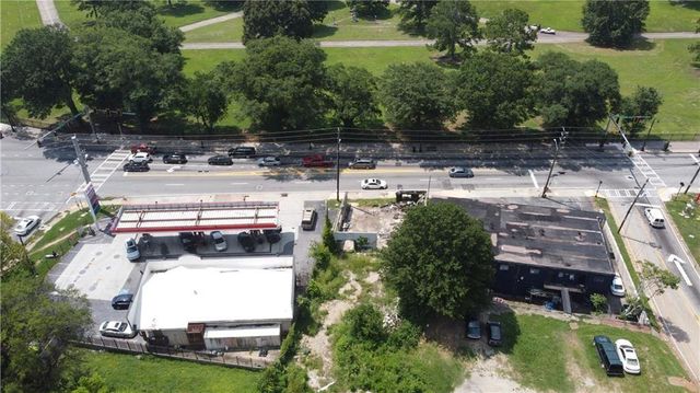 1823 M. L King Jr Drive, Atlanta, GA 30318