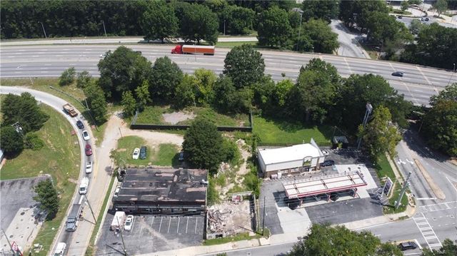 1823 M. L King Jr Drive, Atlanta, GA 30318