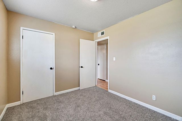 1908 N Waukena Way, Hanford, CA 93230